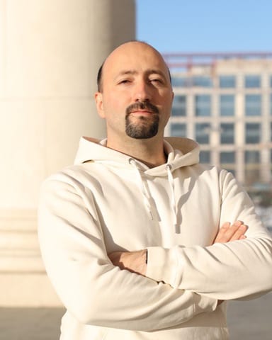 Lex Hrabovskyi, Senior Mobile / iOS Engineer based in Spain